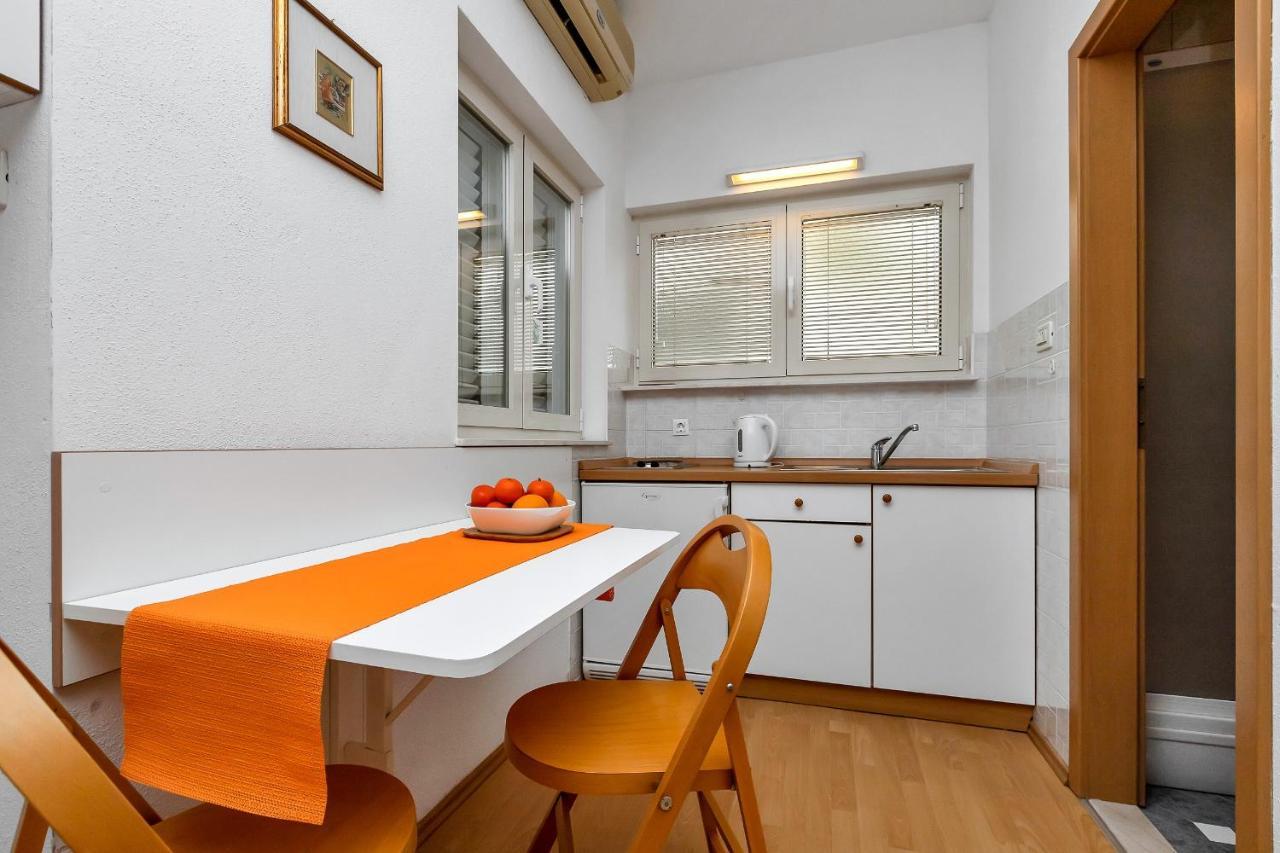 Apartments And Rooms By The Sea Baska Voda, Makarska - 2578 Eksteriør billede
