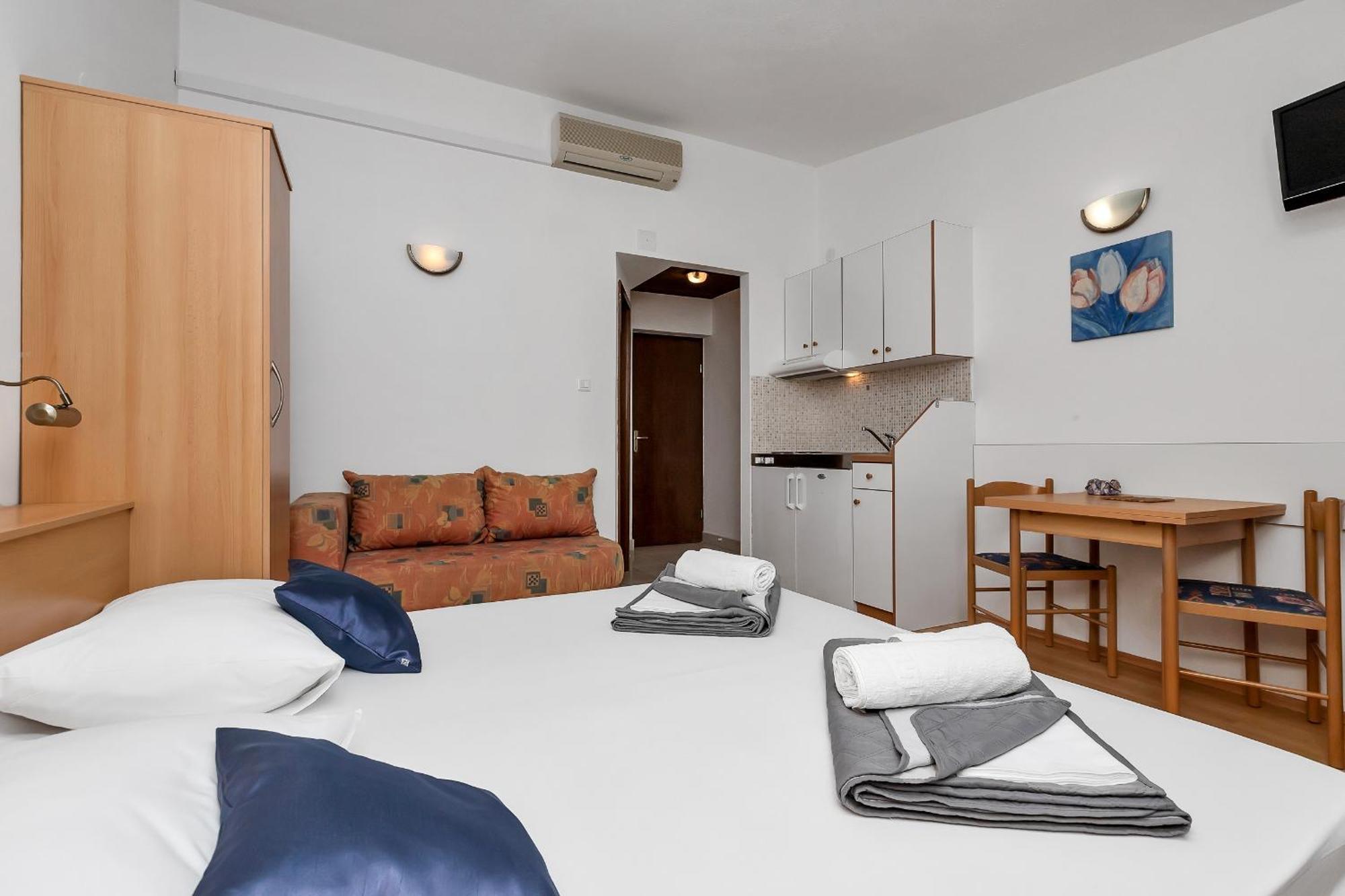 Apartments And Rooms By The Sea Baska Voda, Makarska - 2578 Værelse billede